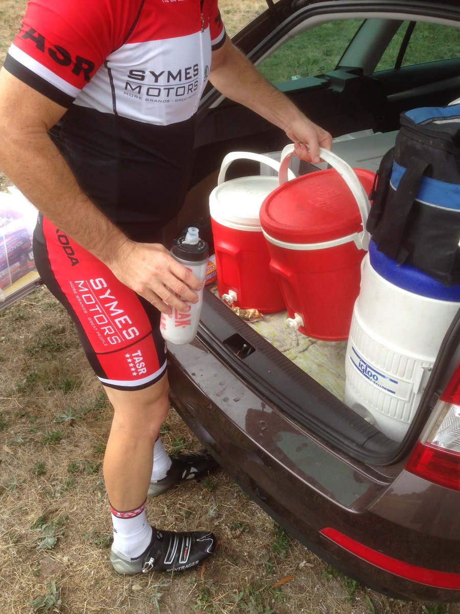 bendigotot's tweet image. In the build up to Tassie a reminder to all the new riders, Hydralyte is in the white lid container!! #ToT #4TheKids