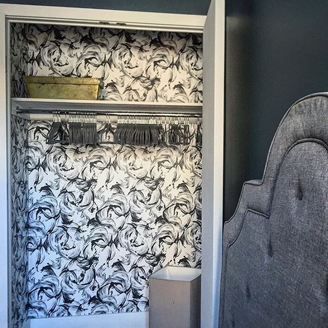 Habitationdsgn's tweet photo. Closets need some love too! Skip the paint and choose Tempaper for a mess-free makeover! https://t.co/kh6oUobOO9