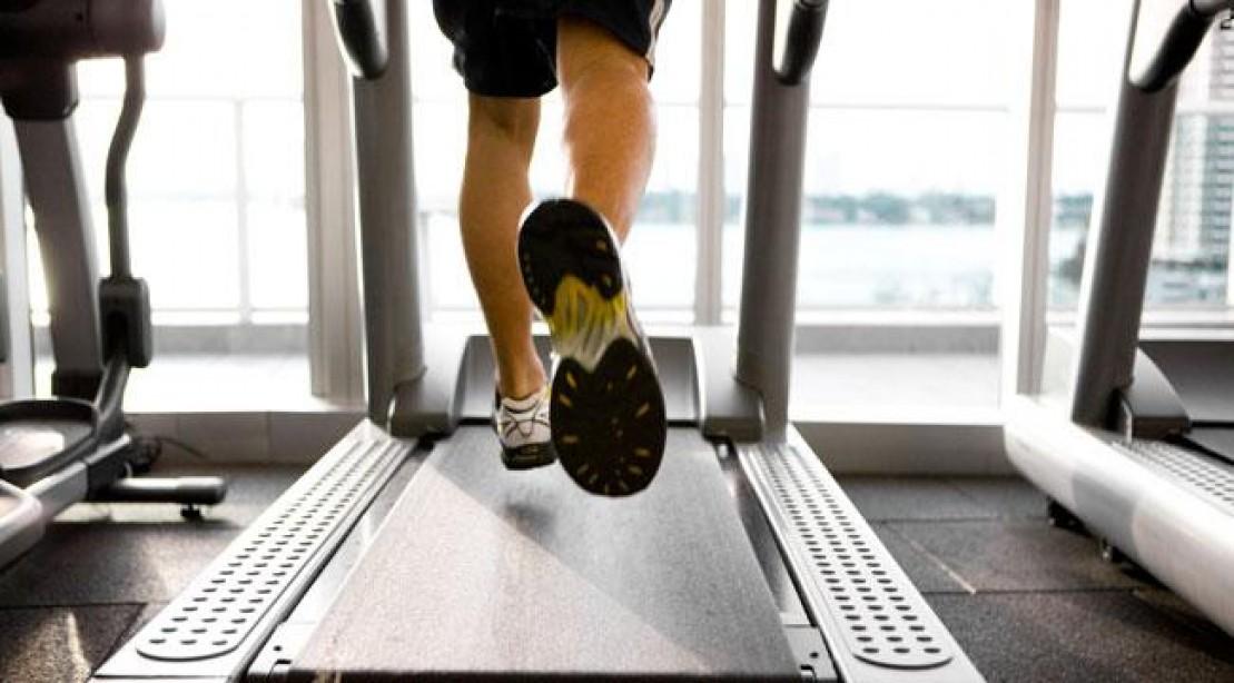 Vidafitve's tweet photo. 1h de cardio diario te ayudará a bajar esos kg de más. Comienza hoy #12F  y #SoloPiensoEn @Vidafitve https://t.co/80riKGg4js