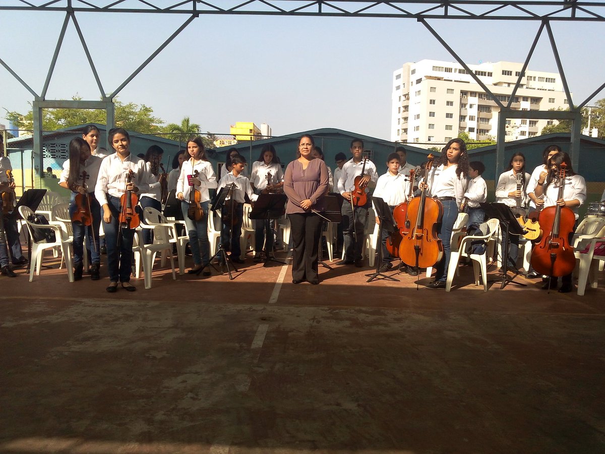 Concierto Aniversario <a href="/elsistema/">El Sistema</a> #ElSistemaCumple41 <a href="/SistemaAnz/">Sistema Anzoátegui</a> <a href="/nucleolecheria/">Orquesta de Lecheria</a> Liceo Urbaneja 12F.