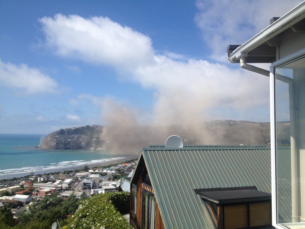 RobSimcic's tweet photo. Dust cloud after cliff fall in Sumner 5.9 earthquake just now! https://t.co/Lzn78e5RIO