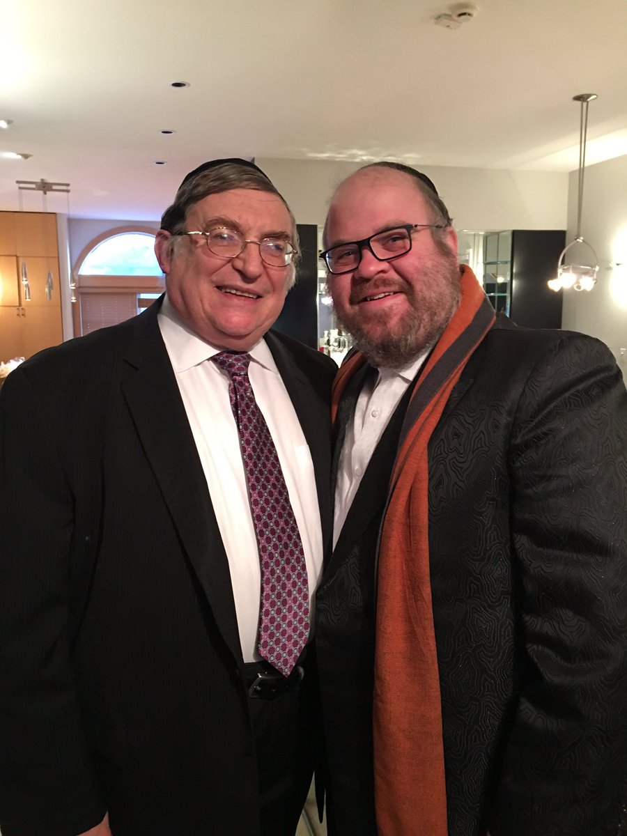 ChiConcert2016's tweet photo. @ChiConcert2016 @8thdaymusic @GabayNews @gershymoskowitz w/ #TheMaggid getting ready for #ShabbosInChicago https://t.co/rTradn1SlL