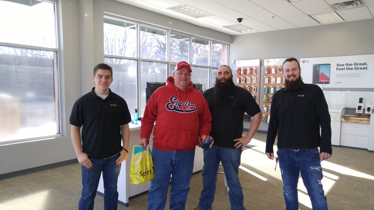 RST_WL's tweet photo. Upgrade @Sprint #BEARDSTORE @MrSamGarland @wilcox_dallin @Erpratt https://t.co/WfvrPkW8gJ