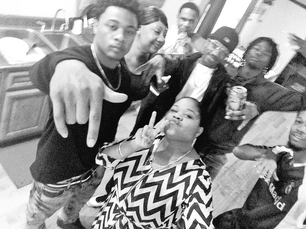 anthonywillis2_'s tweet photo. I'll kill 4 em, β€οΈπ«π¬ #FREEQCB! π°ππ½ https://t.co/r31ogzKpjR