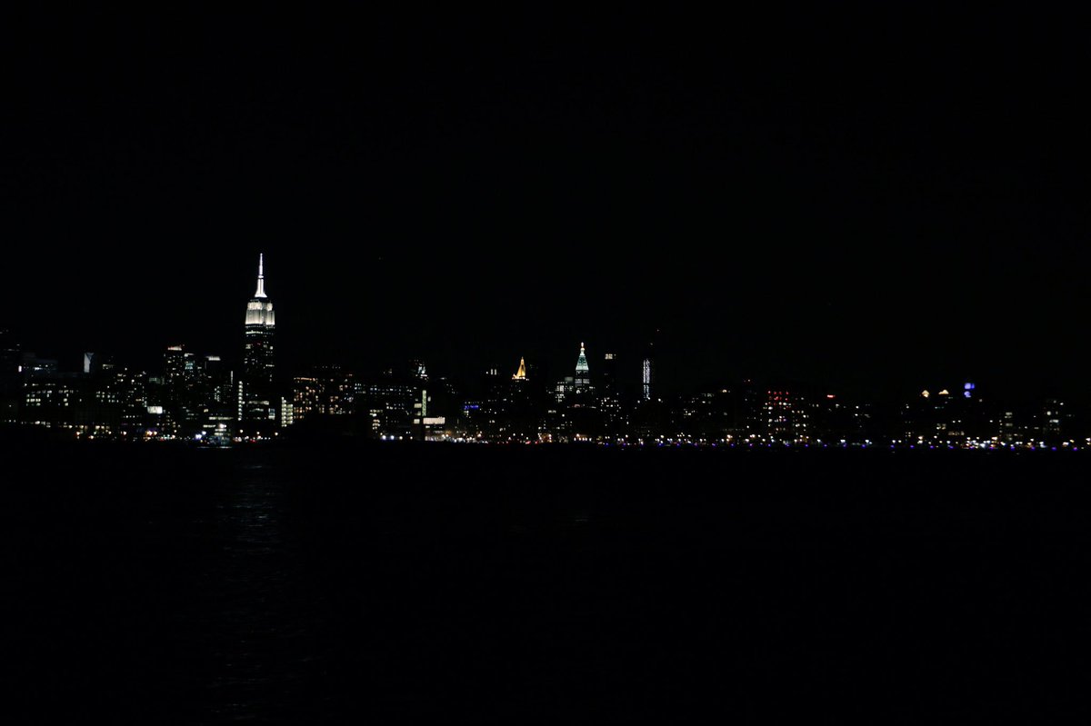 LJV_Productions's tweet photo. #NYC Views https://t.co/x8aMXV5Vaf