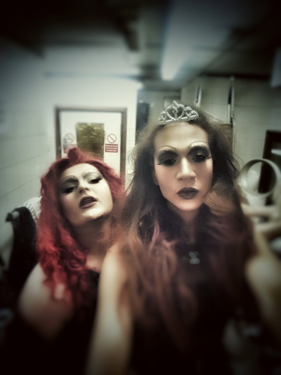 TiaKofi's tweet photo. Fab night tonight at @halfwayheaven with @DTFQueens! #DarkValentinesDay #AntiVal https://t.co/JE4IvFyElt