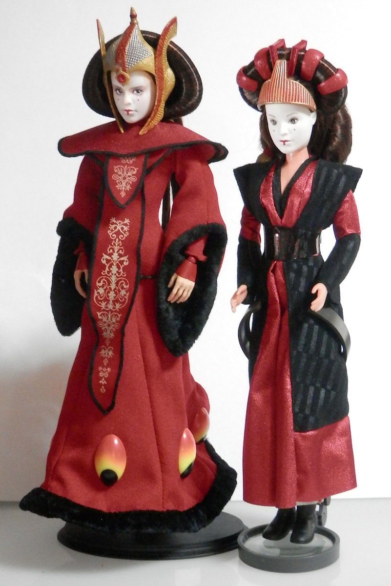 Hasbro 12インチ クイーン・アミダラ完成しました。（2）隣のは服装
