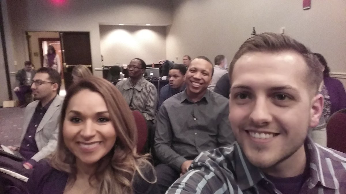 urti_mzc's tweet image. At the #HelzerTeamMeeting watching this 40+ minute recognition #GrowthSolvesEverything #EmeraldHelzerTeam #WereTight