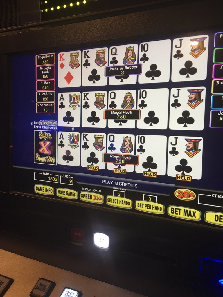 Lucky gambler hits 2 out 3 Royal flushes!