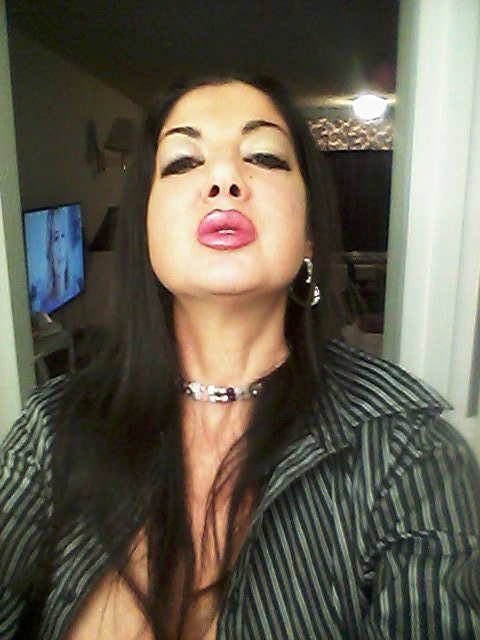 XOXO no filter ...😝 https://t.co/FjfFUn83Pq<a href="/tag/nofilter"class="tags"><span>#nofilter</span></a><a href="/tag/nomakeup"class="tags"><span>#nomakeup</span></a><a href="/tag/havefun"class="tags"><span>#havefun</span></a><a href="/tag/newnails"class="tags"><span>#newnails</span></a><a href="/tag/luvli"class="tags"><span>#luvli</span></a>