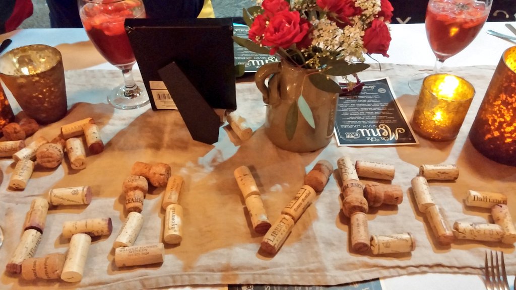 kimnebula's tweet photo. GO VEG #govegan #chingvalentinesdinner #chingsanctuary https://t.co/3RRdnrILfU