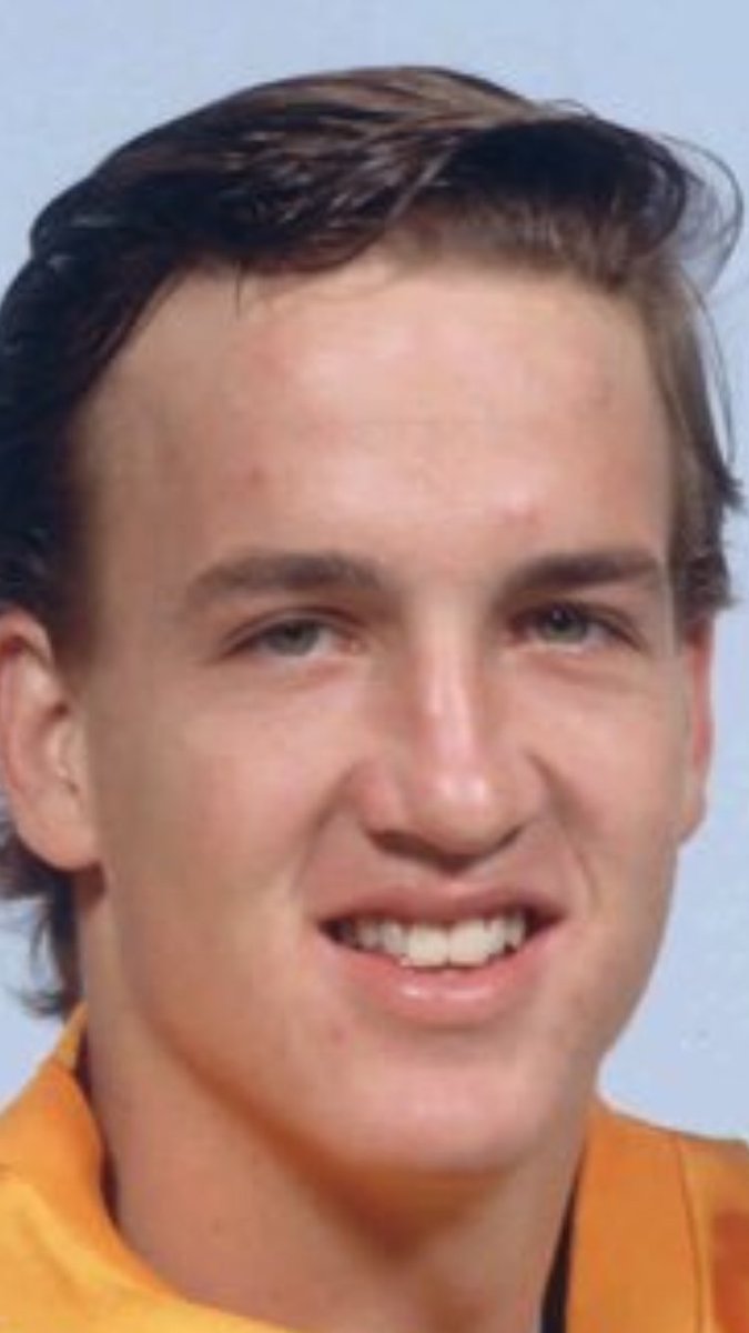 peanutoilz's tweet photo. Does this look like the face of a sexual predator? You decide! #SexualHarassmentIsNOTokay #PeytonManning https://t.co/8pO2qF7Imx