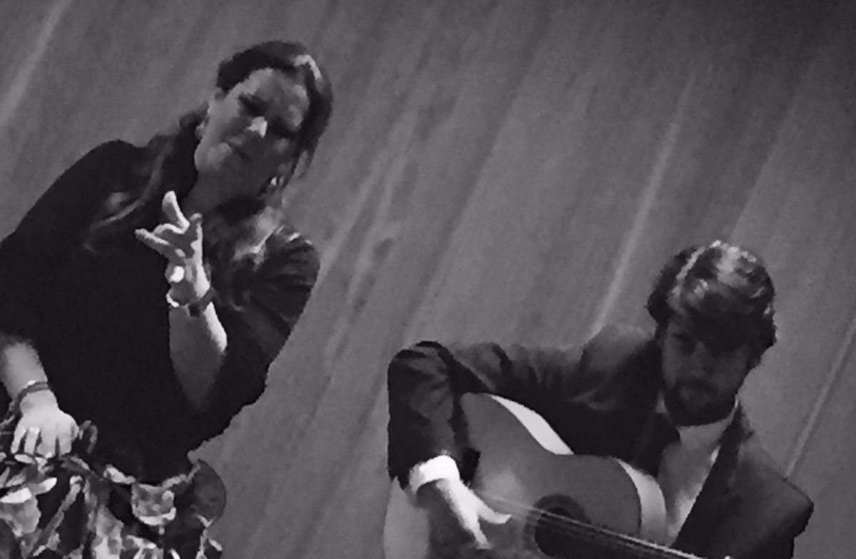 Juan Bazaga (@juanbazaga) on Twitter photo Como ha cantado <a href="/ESTHERMERINOPIL/">Esther Merino</a> con la guitarra de <a href="/jmmoreno_juanma/">juan manuel moreno</a> por seguiriyas!
#desgarro #jondura #duquelas Como ha cantado <a href="/ESTHERMERINOPIL/">Esther Merino</a> con la guitarra de <a href="/jmmoreno_juanma/">juan manuel moreno</a> por seguiriyas!
#desgarro #jondura #duquelas