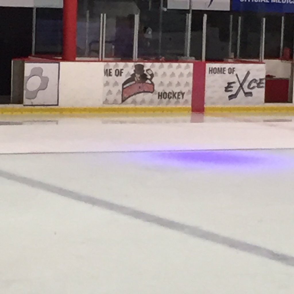 knuckles_4's tweet image. Taking in my first #mnmagicians game.  Free ticket from Aha.  Cool scene.  Good hockey at Richfield arena