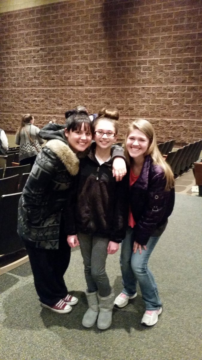 JessicaOLeary11's tweet photo. Sisters from Meet me in St Louis @MsKelsey_Renee https://t.co/QWWeLwuc7L