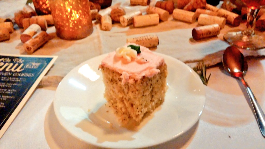 kimnebula's tweet photo. Seventh course! Amazing. @citycakescafe #chingvalentinesdinner #chingsanctuary https://t.co/Gy3i3XIDUs