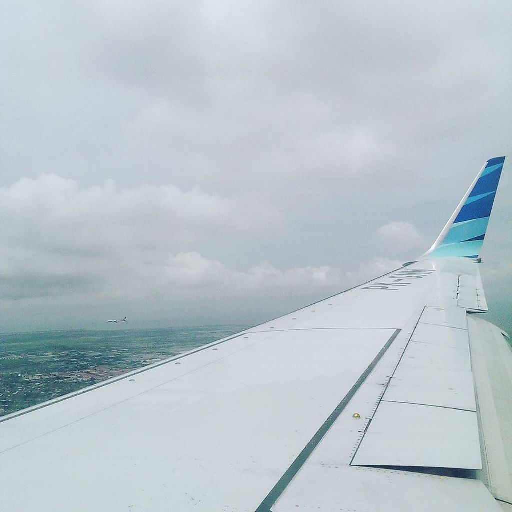 DeltaBravo33's tweet photo. Instagram : by nameswandari - Hi Singapore Air.
#landingposition #avgeek #aviation #garudaindonesia #singaporeairl… https://t.co/0xx7Wvjac3