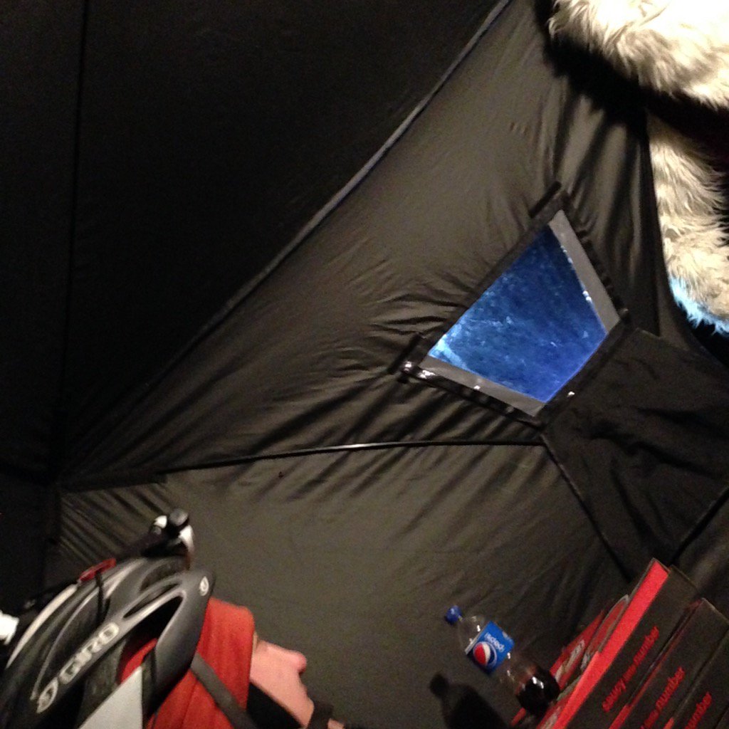 Sam found a friend at #actifepica! <a href="/ManiYeti/">ManiYeti</a> loped by... Always just out of frame...