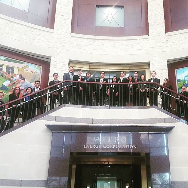 BapUTSA's tweet photo. Thank you @EnergyValero for letting our group of students experience your wonderful campus; we had a great time! https://t.co/9ysVIutiCr