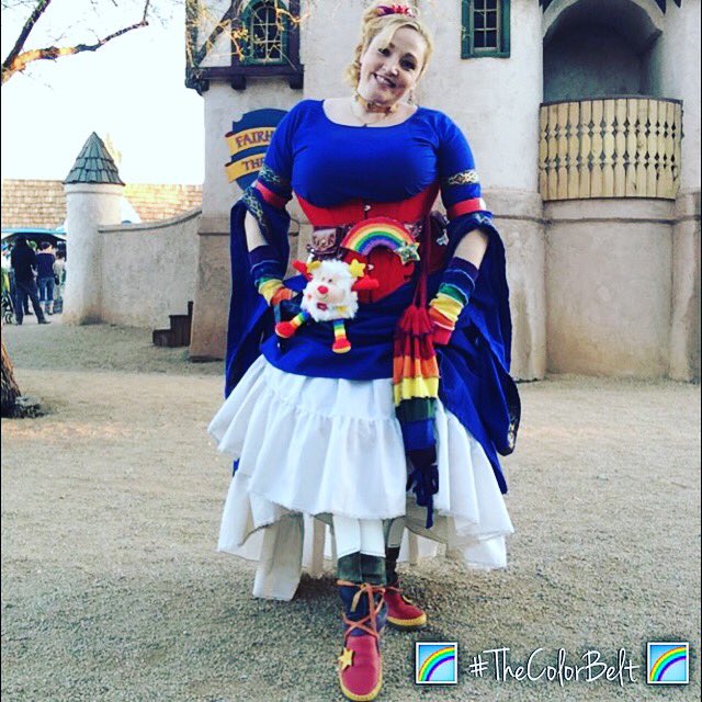 TroubleCosplay's tweet photo. A list of my artisans and vendors is here: https://t.co/tujyhNbJqk โค๏ธ๐๐๐๐ #TheColorBelt #AZRF #RainbowBrite https://t.co/98cQsX26LQ