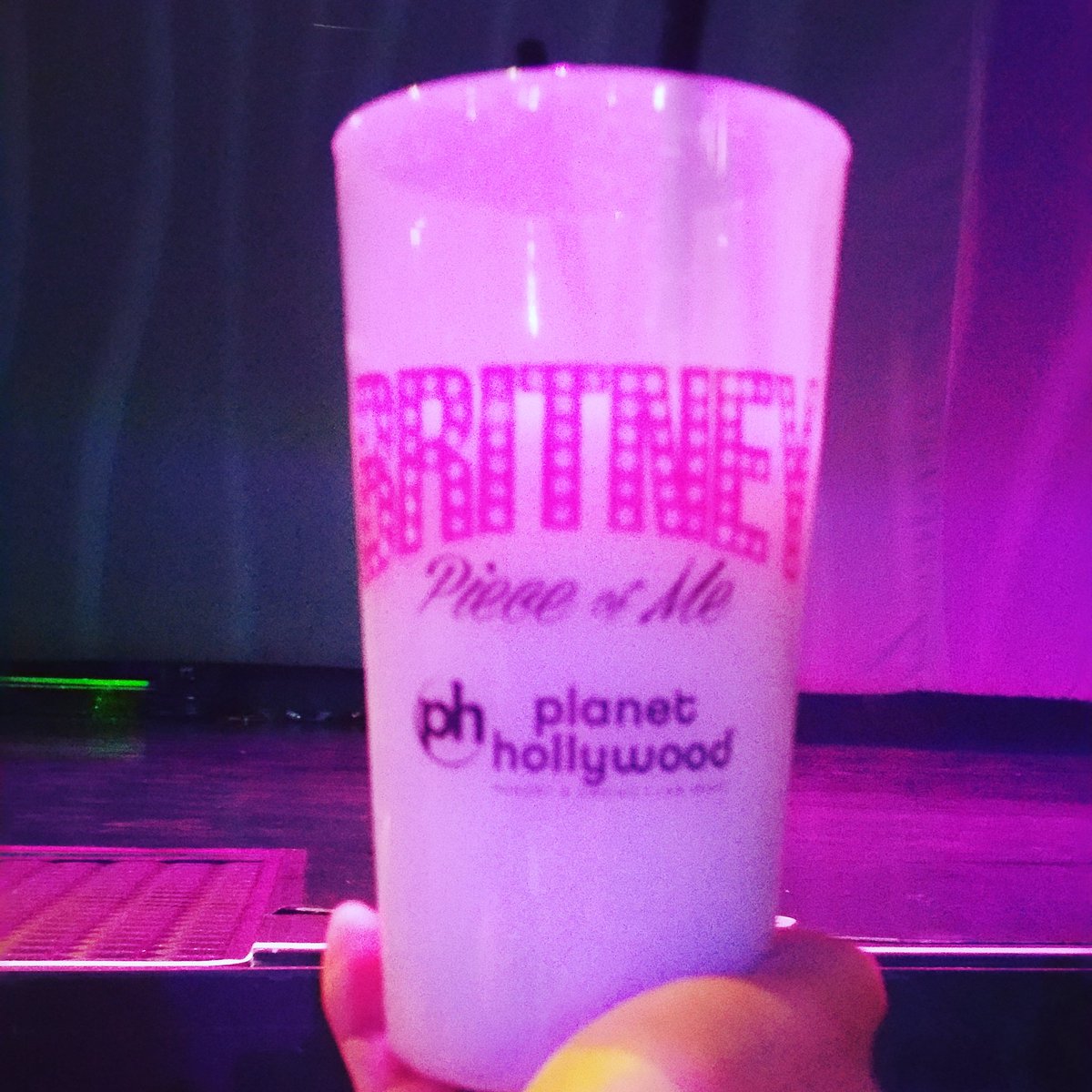 bravoa17's tweet photo. @britneyspears can't wait to see you perform tonight #PieceOfMeIsBack #LasVegas #inthepitt https://t.co/yC262AlfoS