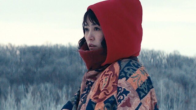 исии, кумико. кумико ямамура. плащ the treasure hunter женский. кумико аоки. кино кумико охотница за.