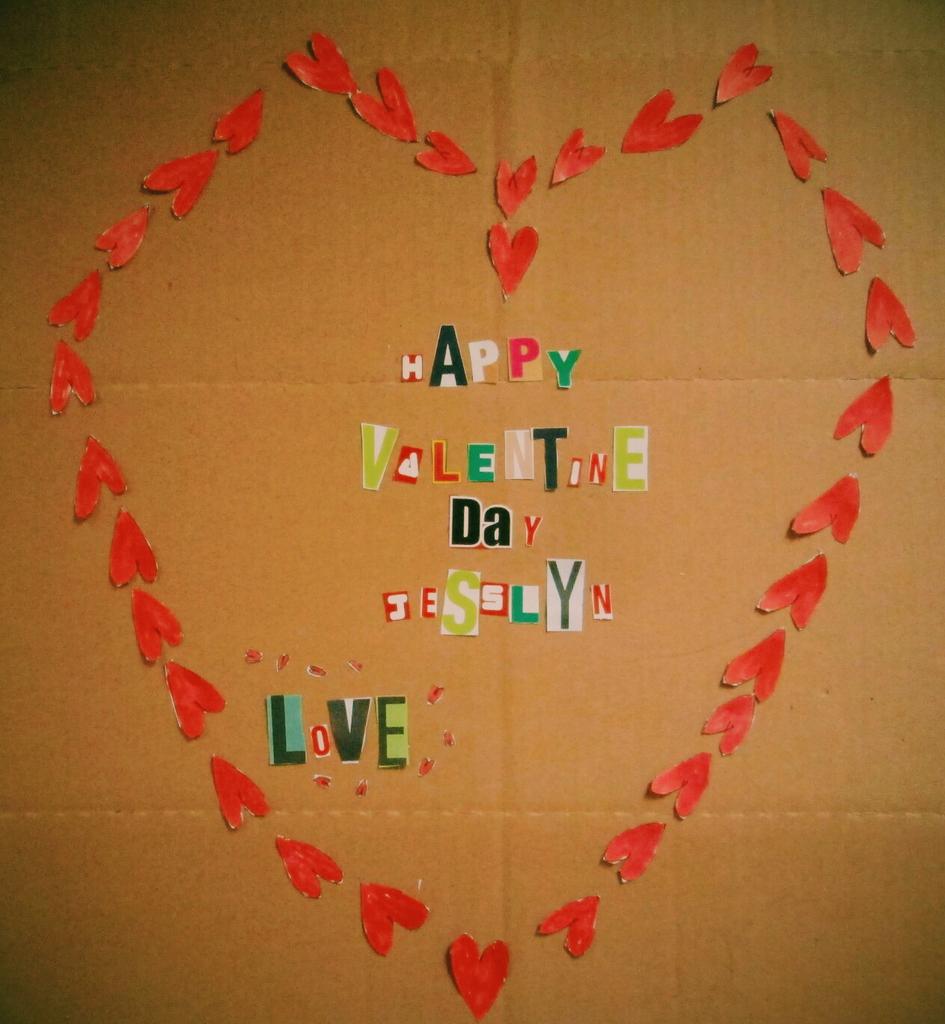 AgAndrn's tweet photo. happy valentine day @JSNaviJesslyn please be our valentine @JapaneseStation #JSValentine https://t.co/bwbbFDHvsT