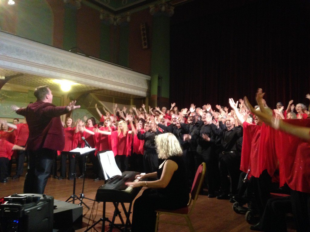 emmaobmuse's tweet photo. Loving the spirit @thechoirtweet @ICreativeHealth singing is good 4 u https://t.co/uLq5QgOpnE
