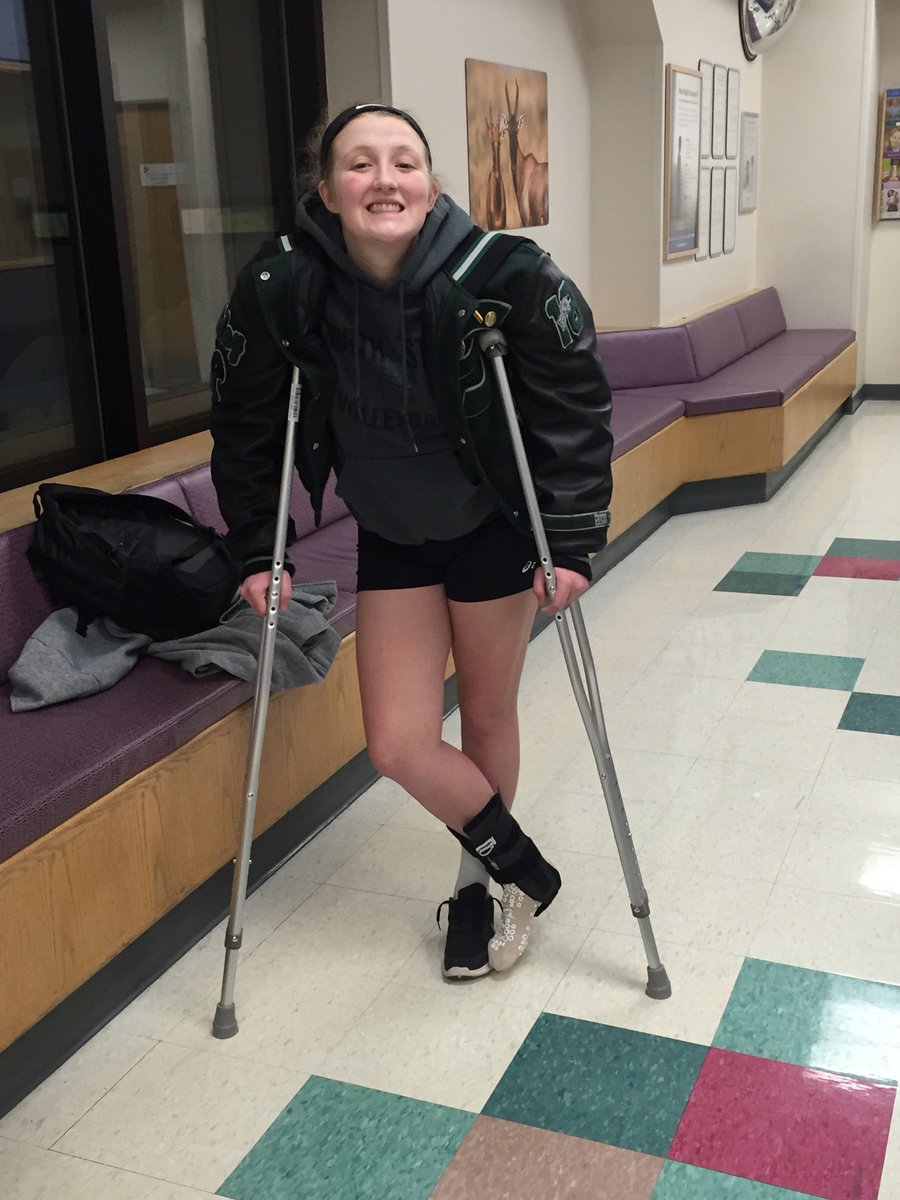 NorthStarsVBC's tweet photo. Ready to head back to the hotel after a rough day. @_britlyn_sparks sprained her ankle at the tournament. #NSVBC17 https://t.co/L3jzw7gBpe