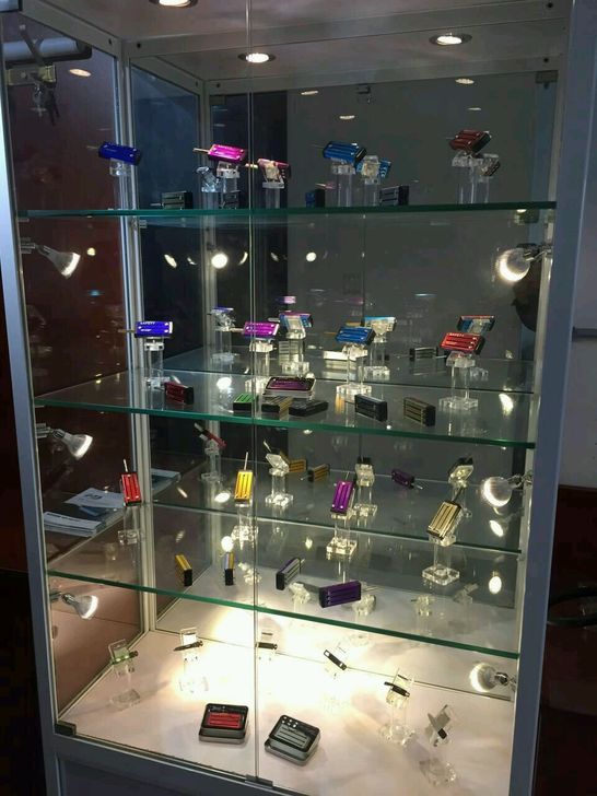 vhandy key holder tweet media