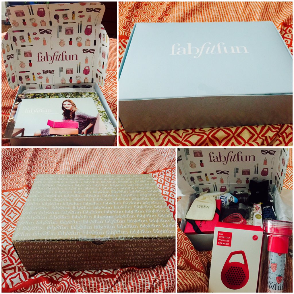 rattlethepod's tweet image. Gotta love @FabFitFun 💕✨💕 #FabFitFun #girlgoodies #funinabox #Zoya #Shoptiques #Frends #Wren #makeupjunkie #beauty