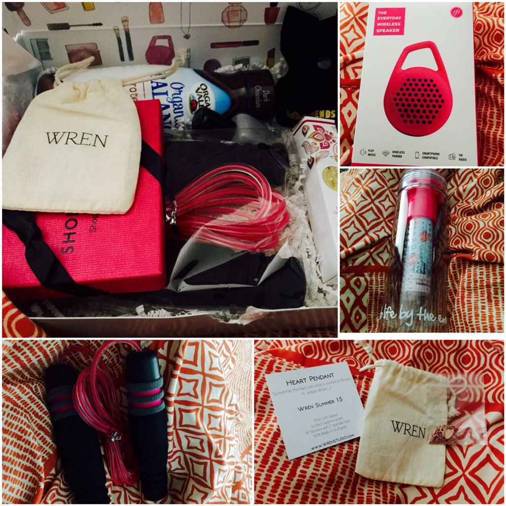 rattlethepod's tweet image. Gotta love @FabFitFun 💕✨💕 #FabFitFun #girlgoodies #funinabox #Zoya #Shoptiques #Frends #Wren #makeupjunkie #beauty