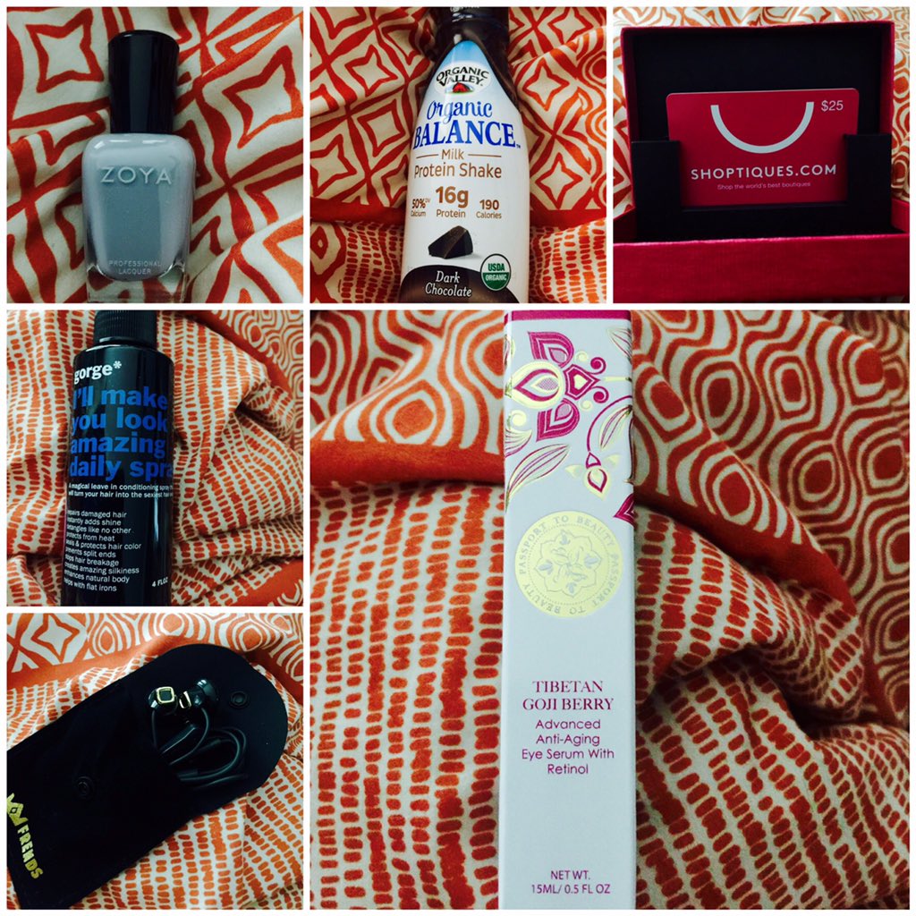 rattlethepod's tweet image. Gotta love @FabFitFun 💕✨💕 #FabFitFun #girlgoodies #funinabox #Zoya #Shoptiques #Frends #Wren #makeupjunkie #beauty