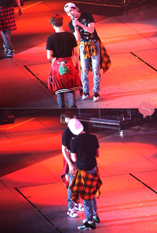 when jinki wants attention he will get it ❤ ❤