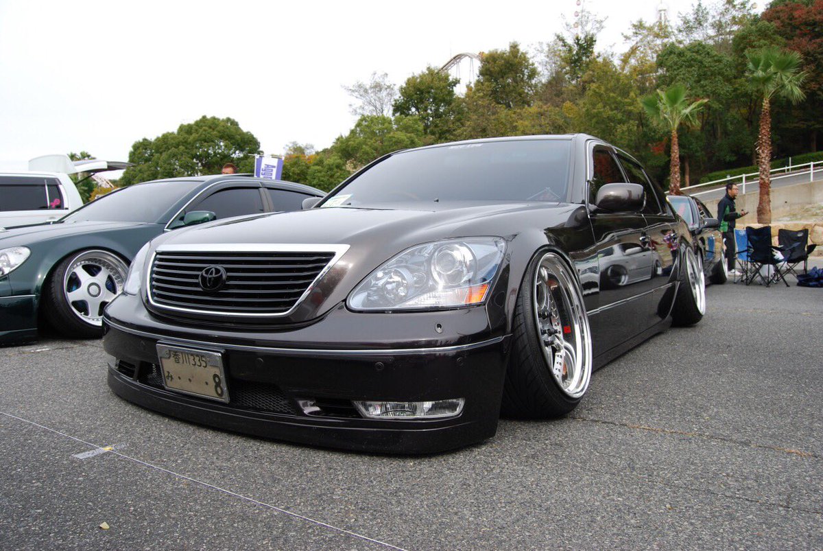vipklife's tweet photo. 30セルシオ
Nizo-Low
#Zeal杯#車高短 https://t.co/8KwCreuJKv