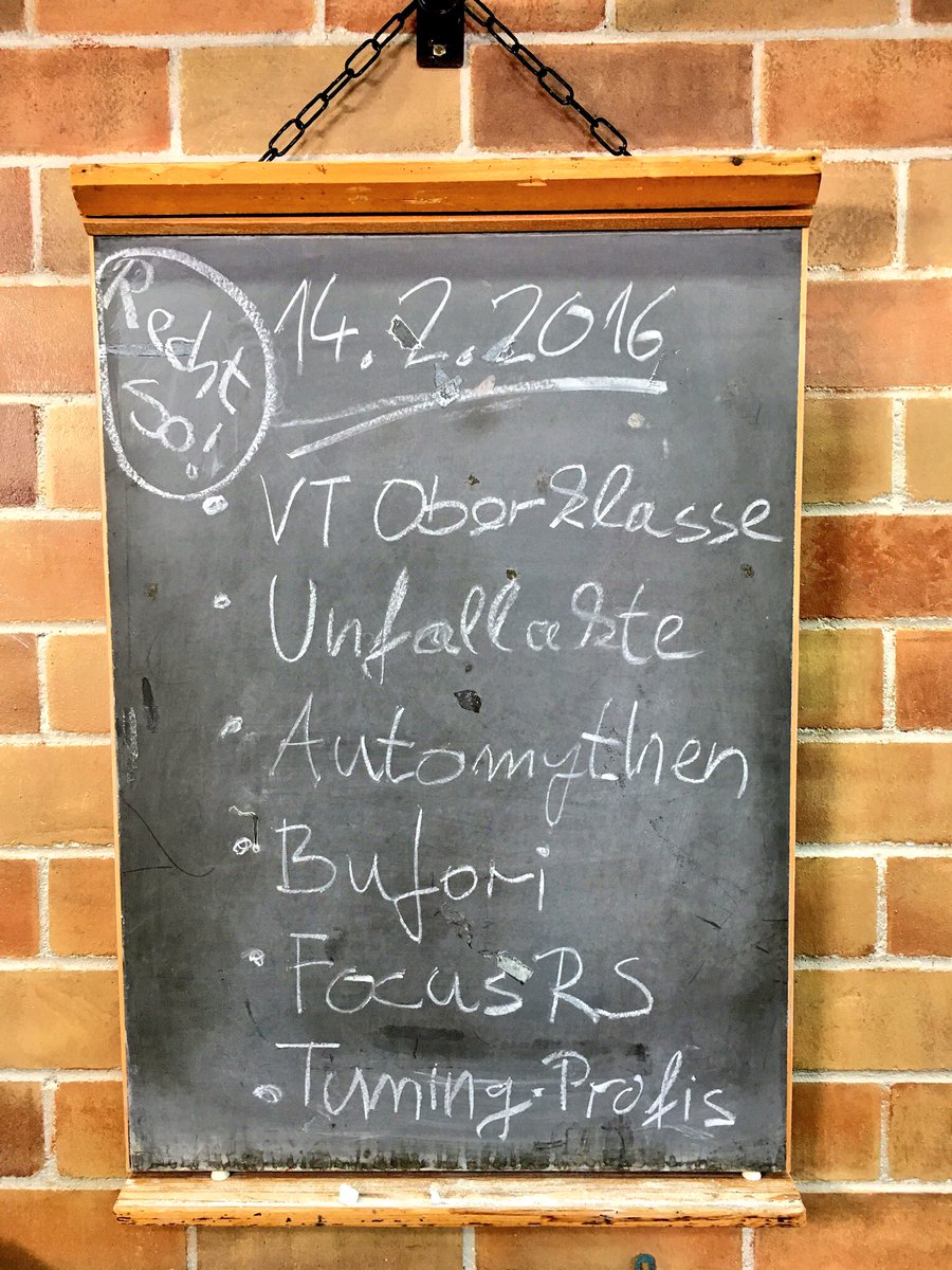 #automobil <a href="/VOXde/">VOX</a> heute u.a. mit VT Oberklasse. VT wie Vergleichstest. Und Valentinstag ❤, is klar. Kickoff um 5.