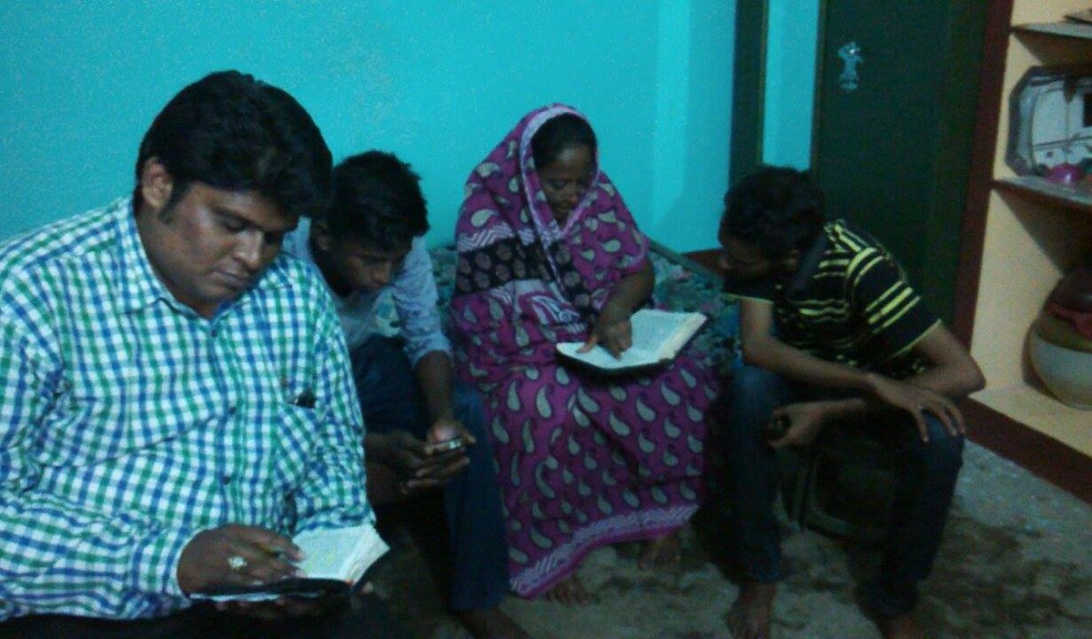 CaMontemayor's tweet photo. Sunday School for India in Internet
#SoyLuzDelMundo #LdmBautismos https://t.co/KYdFjfuaqa