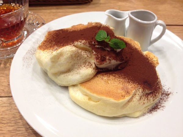 最新 カフェ情報 Pa Twitter スコッチバンク 渋谷 絶品のティラミスパンケーキが食べられるお店 プルプルふわふわのパンケーキは ナイフやフォークを使うと崩れてしまうほどの柔らかさ ステーキもおいしいのでランチにもいい T Co Dz2hqdufyj