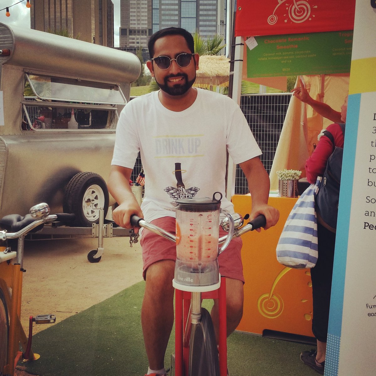 usmangiki's tweet photo. Had a great time volunteering with .@goodbeerau at #slf2016 Totally recommend #GreatBarrierBeer the Aussie pale ale https://t.co/YveE1maMKl