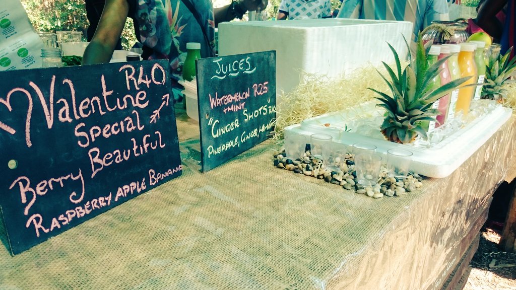 FeedMeGreen's tweet photo. Happy Valentines day💋🌹.. Come out and see us at the Fourways farmers market for your fresh fruit and veg smoothies 😁 https://t.co/u2CsiX4WqX