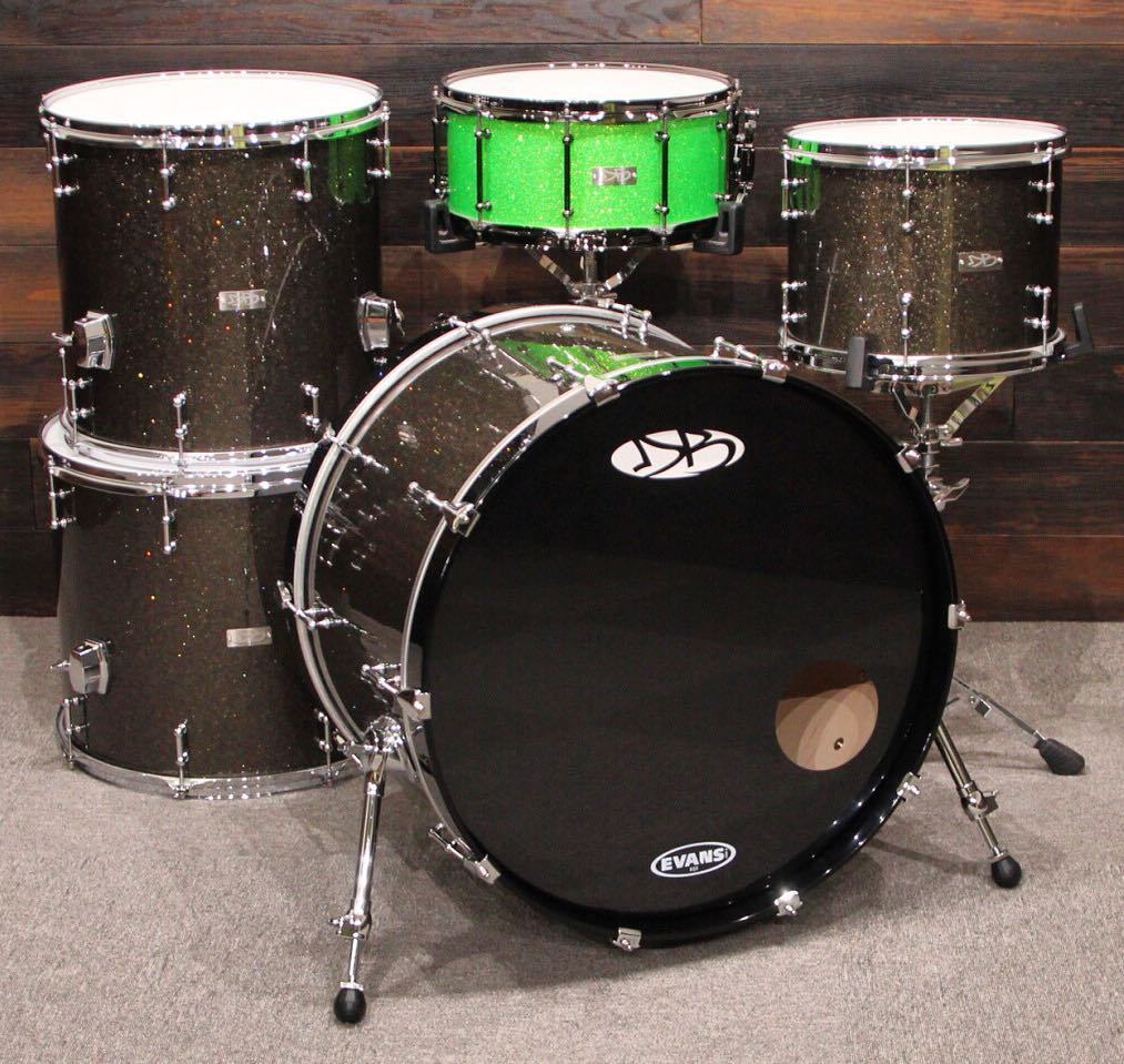 DrummersBase's tweet photo. #drums #customdrums #customdrumset #drumkit #drummersbase #γγ©γ #γγ©γ γ»γγ #γ«γΉγΏγ γγ©γ https://t.co/h12FhOu3hD https://t.co/cz7kQljVWE