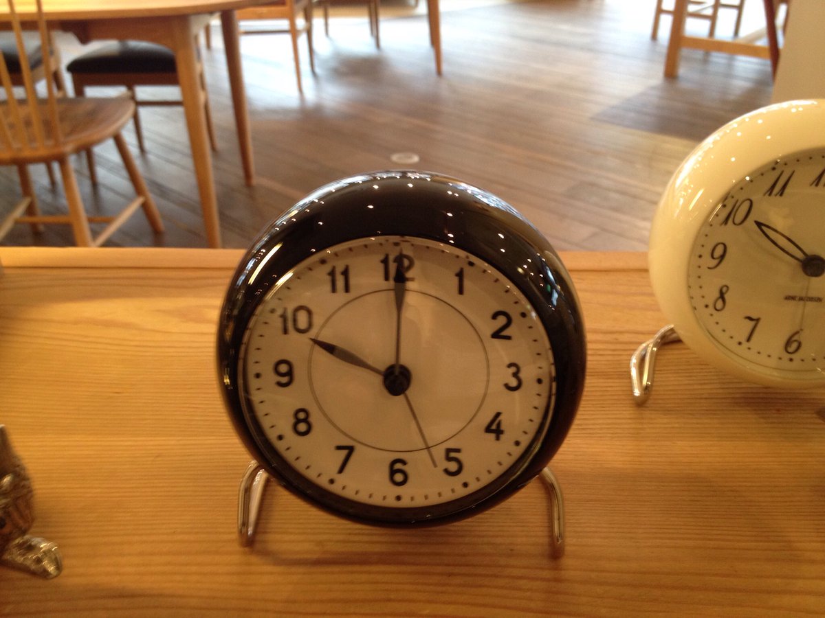 mikanhouse's tweet photo. Comming Soon
2/20 sat.Open Hokkaido × Hida 展
ヤコブセンの時計が可愛い。ありそうで、なかなかない。 #design #インテリア #interiordesign #mathuyama https://t.co/SDiNjploBY