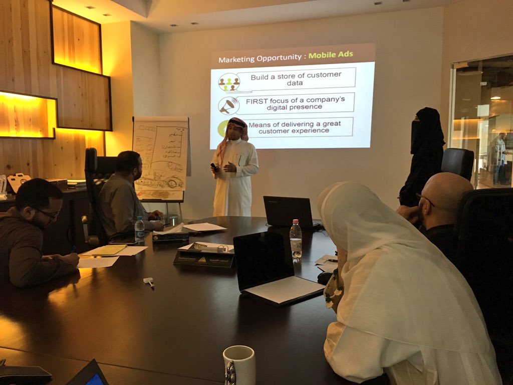qotufksa's tweet photo. #iwon- الفريق الثالث يقدم العرض أمام اللجنة، #F6LJBootcamp6 - #selctionday #app #accelrator @Flat6LabsJeddah https://t.co/E3gFMaetv3