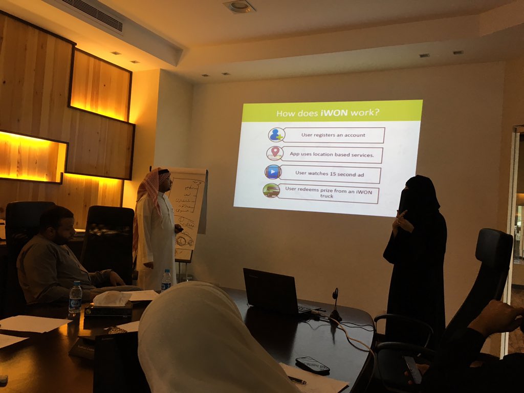 qotufksa's tweet photo. #iwon- الفريق الثالث يقدم العرض أمام اللجنة، #F6LJBootcamp6 - #selctionday #app #accelrator @Flat6LabsJeddah https://t.co/E3gFMaetv3
