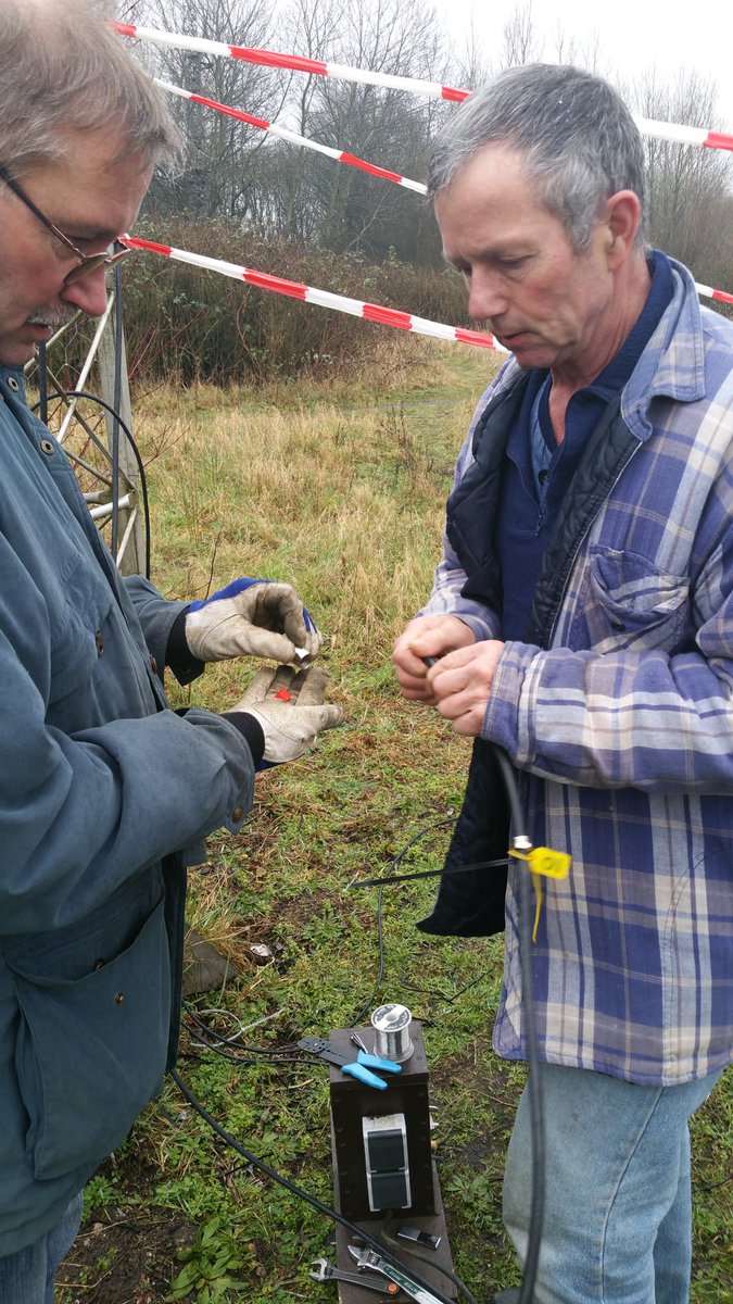 PI4COM's tweet photo. 10m antenna malfunction. Replacing the connector which might be the problem.  #hamradio #pacc #pa3bwd #pa3bwd https://t.co/DLFnjyXaGr