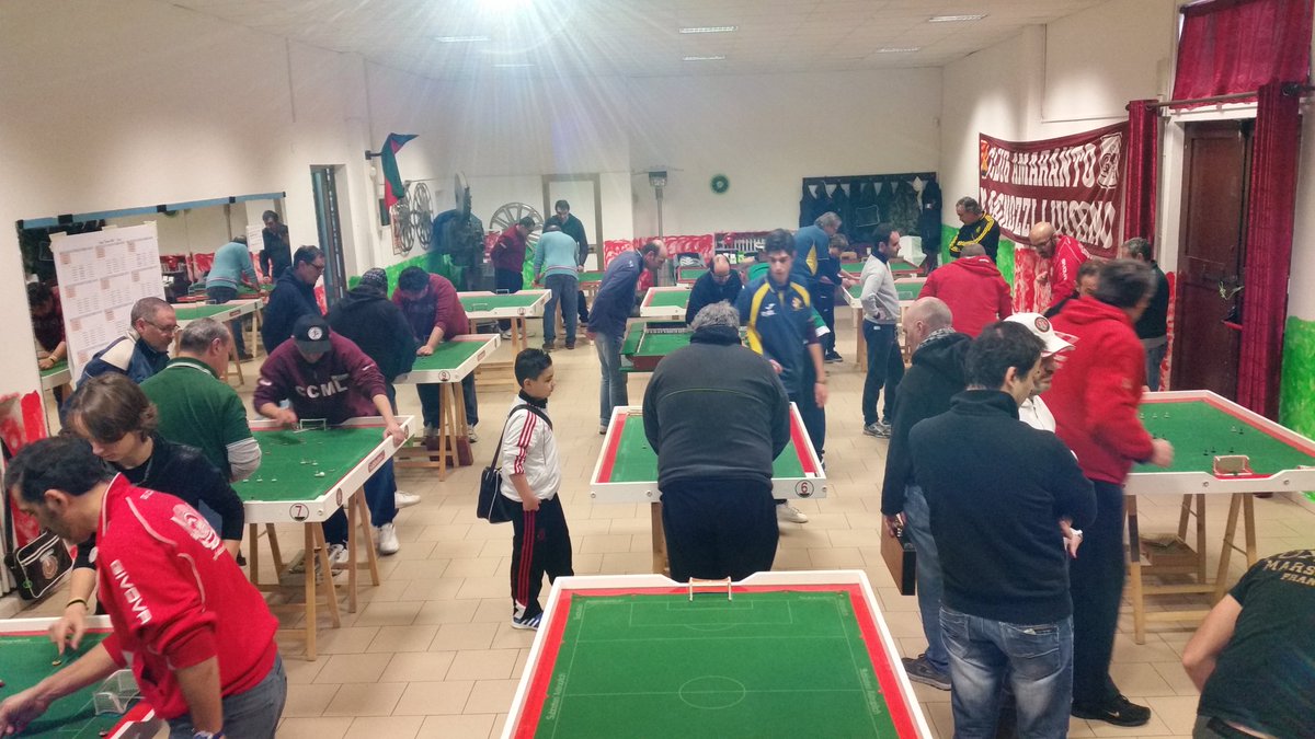 Cristian_Gi_LI's tweet photo. Old #Subbuteo Tuscany Cup matches are underway @LondonTFC @MTFCSubbuteo @grtablesoccer @TimTumminaro @STFAsubbuteo https://t.co/AAIAD9oLxk