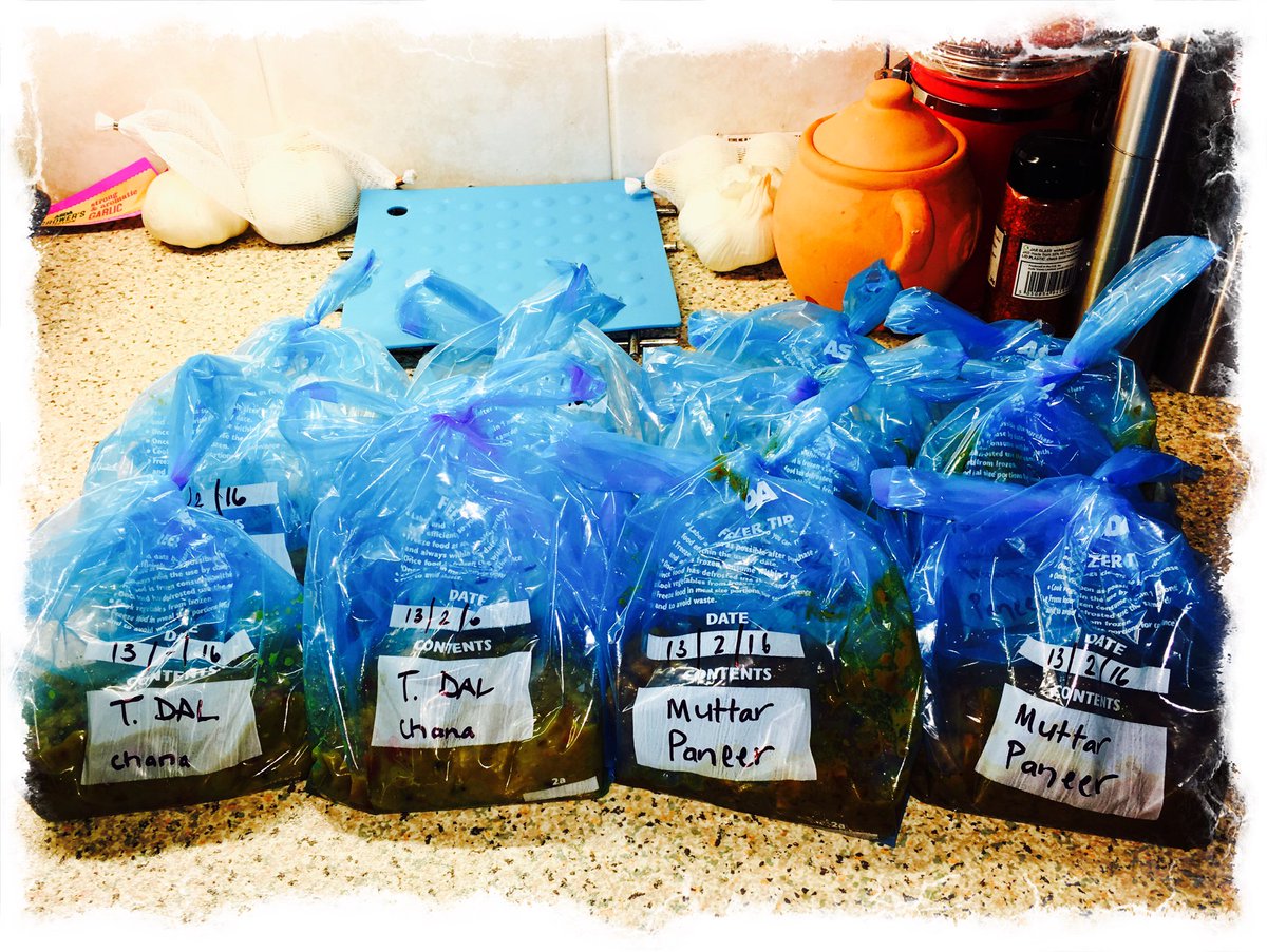 gpcroft's tweet image. And order is once more restored to the Universe. 

#12DaysOfCurry #tarkadal #muttarpaneer #curry