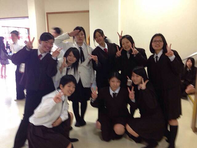 美里高校制服 制服紹介】美里高校(沖縄県沖縄市) 茶色で統一されたイートンタイプの