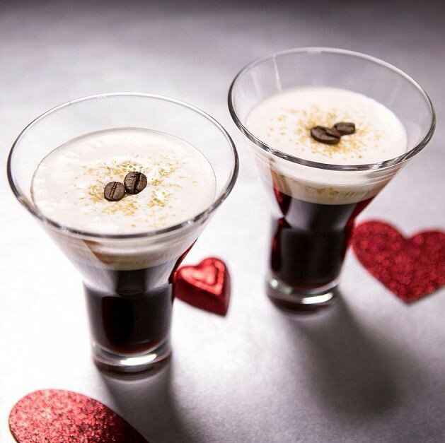 IllyCanarias's tweet photo. Díselo como quieras,pero díselo!Y si le añades un #illycoffe seguro que le gusta más. Feliz #DiaDeLosEnamorados https://t.co/HXyPeFKFbP