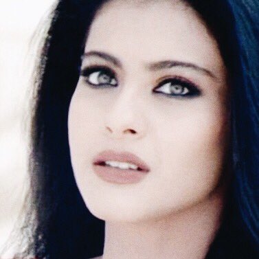 kajoldevgnx's tweet photo. Queen of Bollywood 🔥
Kajol Mukherjee 💕 @KajolAtUN https://t.co/kL80hO7XGN